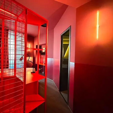 Chroma Design 4* Roma